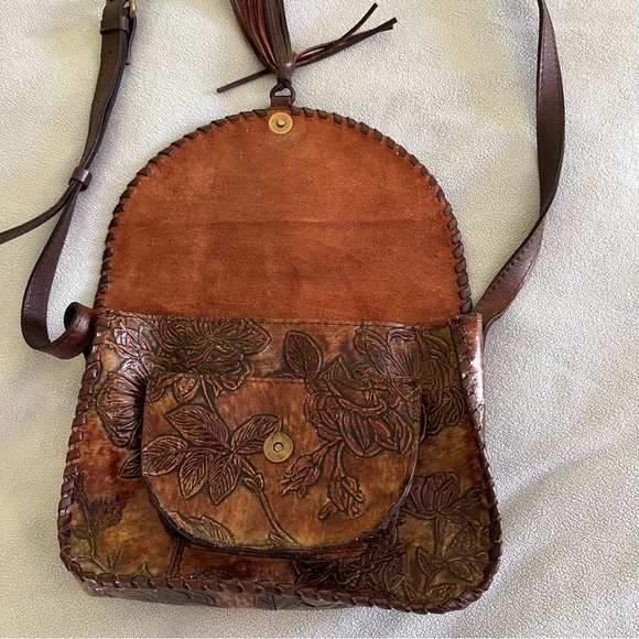 Patricia Nash
Beaumont Flap Burnished Tooled Crossbody, EUC - Picture 6 of 12